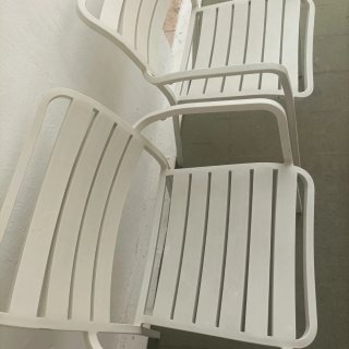 Juego de 2 Sillas .