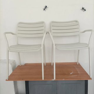 Juego de 2 Sillas .