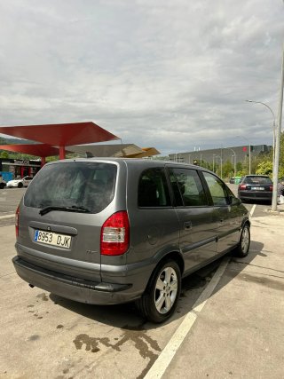 Opel Zafira 2.2 DTI 125CV (2005).