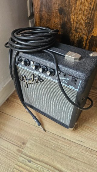 Guitarra Eléctrica Fender Squier Stratocaster