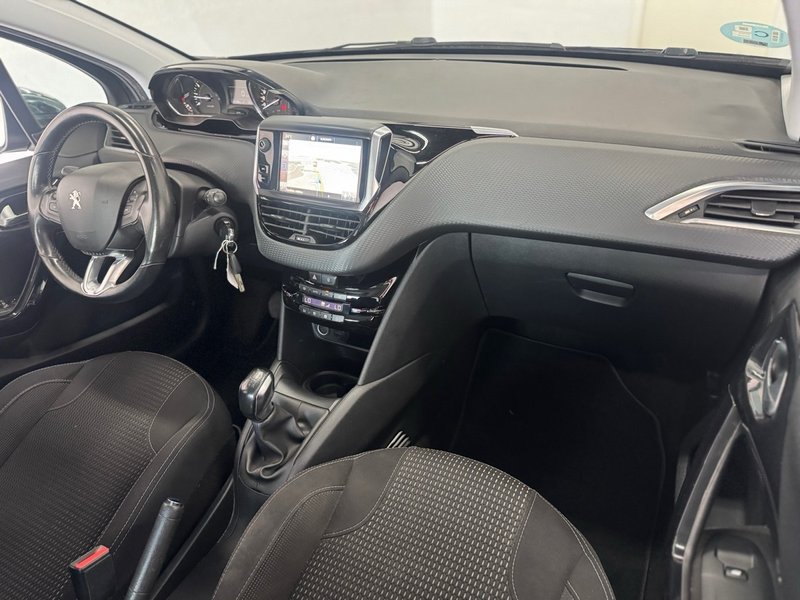 Peugeot 208 2015, foto 8