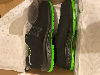 Zapatos de seguridad Wurth negros y verdes