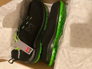 Zapatos de seguridad Wurth negros y verdes