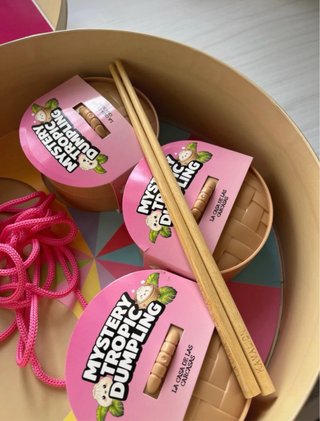 Caja de dumplings con 3 dumplings