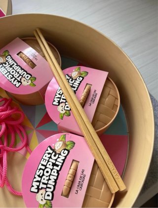 Caja de dumplings con 3 dumplings