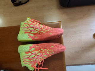 Zapatillas Baloncesto Talla 44.5 Rojas y Amarillas