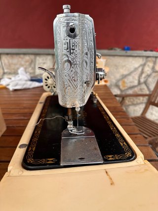 Máquina de coser Sigma con pedal