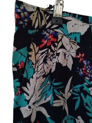 Pantalón fluido estampado flores