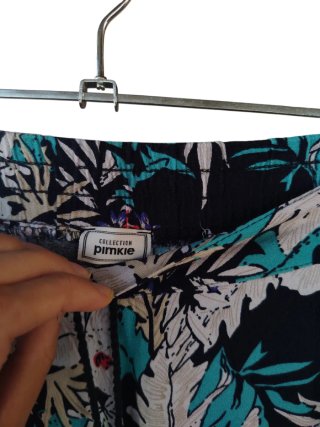 Pantalón fluido estampado flores