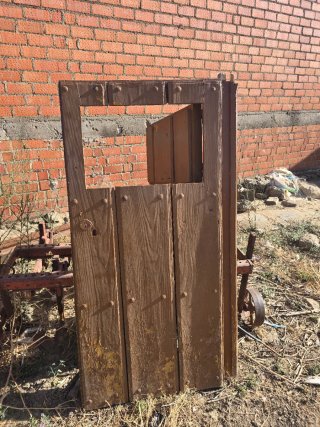 Puerta de madera antigua