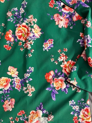 Vestido verde floral manga larga