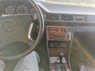 Mercedes-Benz 300CE 1989