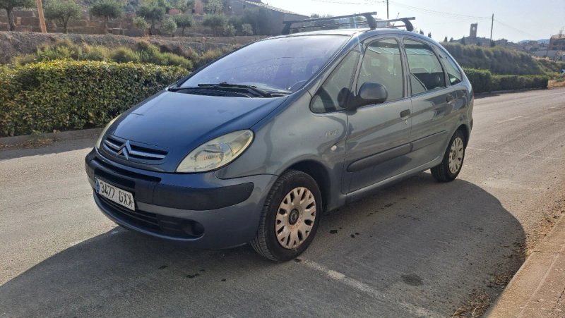 Citroen C4 Picasso 2010 - foto 1