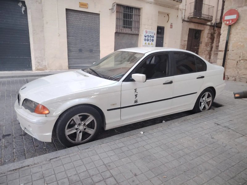 BMW Serie 3 2001 - foto 1