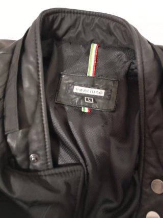 Chaqueta de moto negra