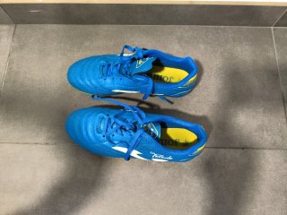 Botas de fútbol Joma niño  n 38 azul y amarillo