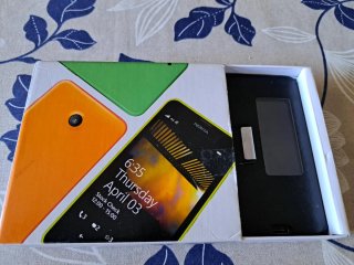 Nokia Lumia 635 + caja + funda - Funciona