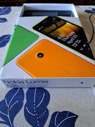 Nokia Lumia 635 + caja + funda - Funciona