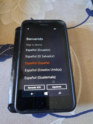 Nokia Lumia 635 + caja + funda - Funciona