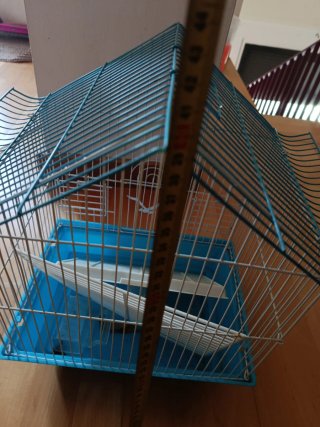 Jaula para pájaros azul