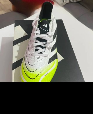 Botas de fútbol Adidas Predator League Talla 42.