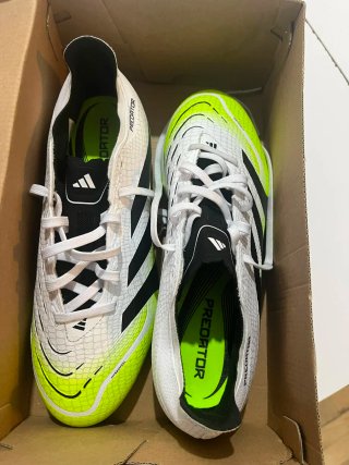 Botas de fútbol Adidas Predator League Talla 42.