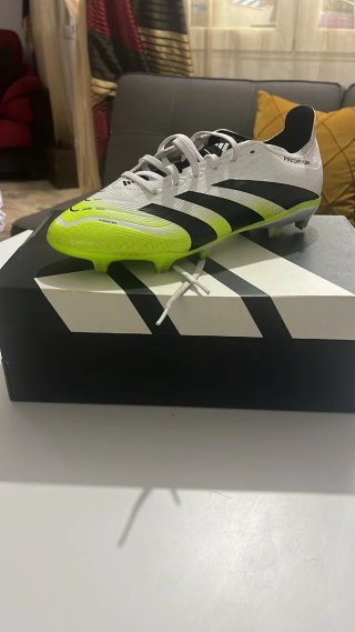 Botas de fútbol Adidas Predator League Talla 42.