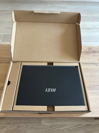 Portátil MSI Modern 15 B13M Negro