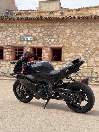Yamaha R9 Full Extras