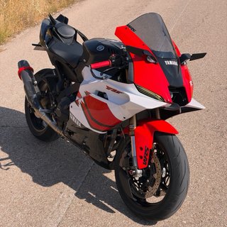 Yamaha R9 Full Extras