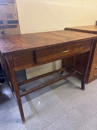 Mesa escritorio antigua de madera