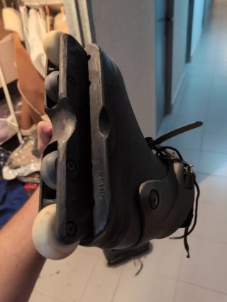 Patines agresivos negros
