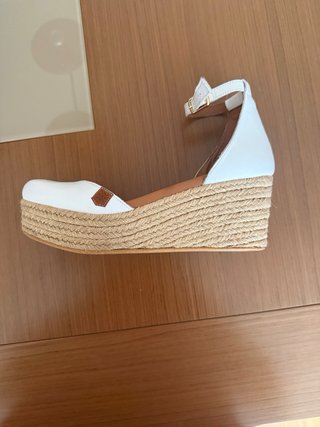 Cuñas esparto blancas