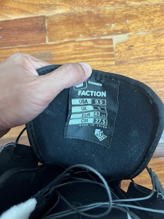 Pack Snowboard Burton + Botas y Casco