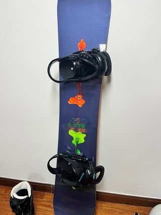 Pack Snowboard Burton + Botas y Casco