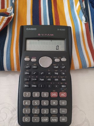Calculadora Científica y Estadística