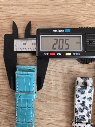 Lote 8 correas de reloj variadas