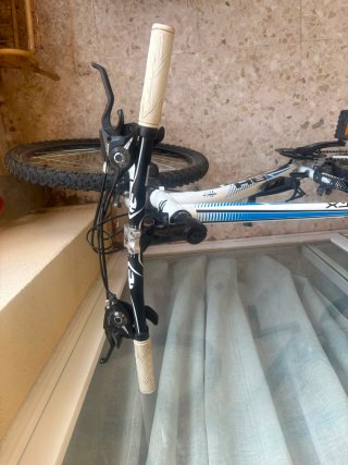 Bicicleta Montaña BH Over X Blanca