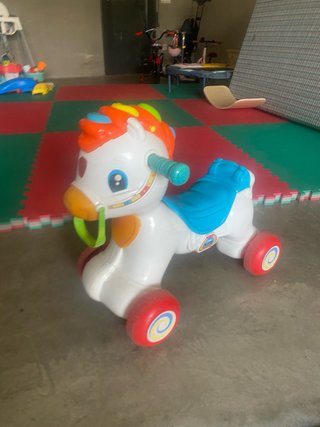 Caballito correpasillos y balancín 2 en 1