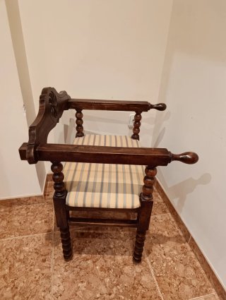 2 Butacas Fraileras Madera Tapizadas