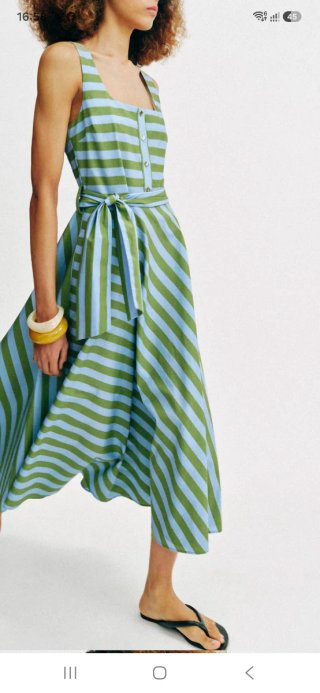 Vestido midi de rayas con cinturón