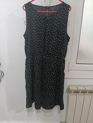 Vestido negro lunares blanco