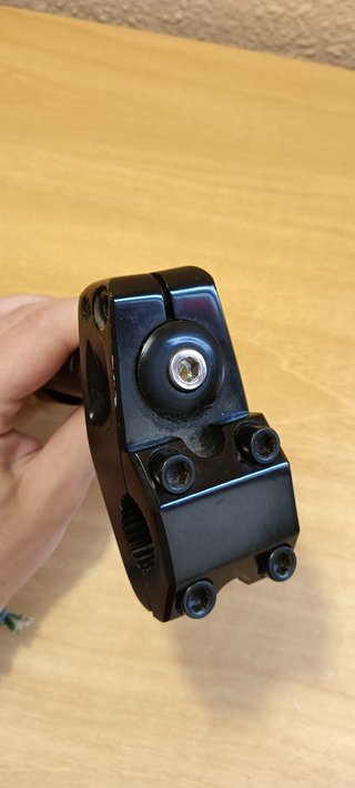 Adaptador y tija BMX negro