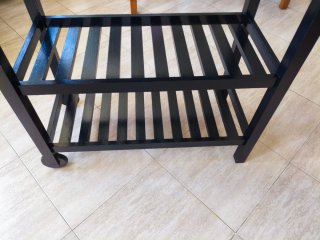 Carrito de cocina FÖRHÖJA pintado en negro