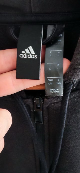Sudadera Adidas con cremallera y capucha