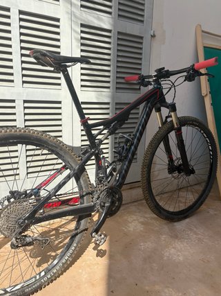 Bicicleta Montaña Specialized Negra/Roja