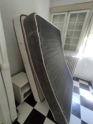 Colchón inflable blanco