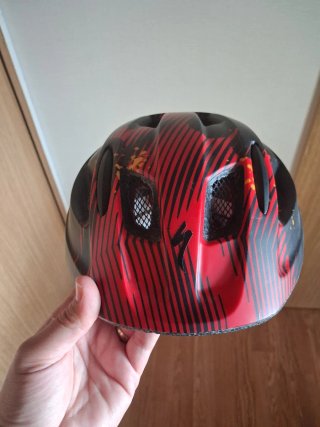 Casco bicicleta infantil negro/rojo specialized