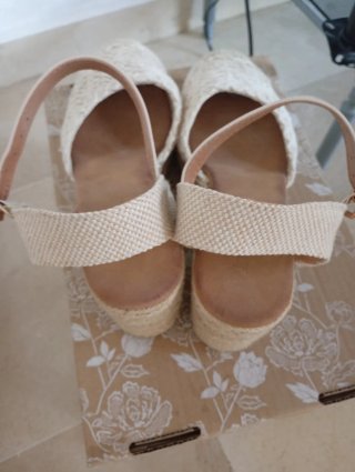 Sandalias cuña esparto beige