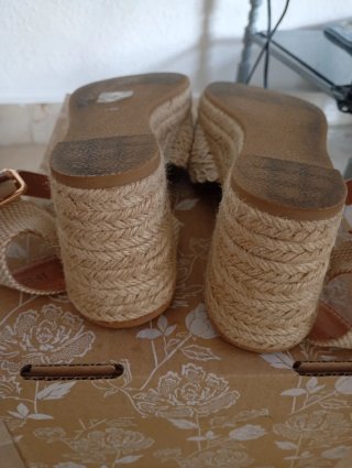 Sandalias cuña esparto beige